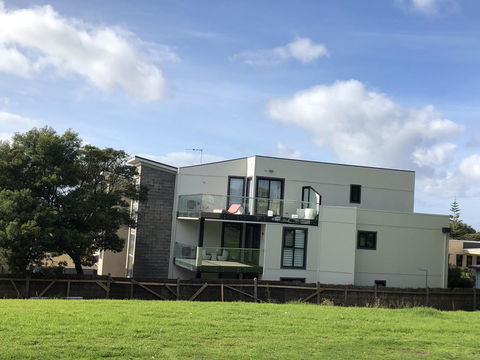 Apartments In Phillip Island Towers - Block C - Inverell Accommodation 33