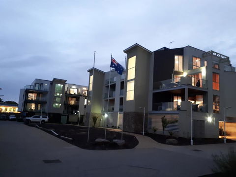 Apartments In Phillip Island Towers - Block C - Inverell Accommodation 15