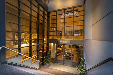 Ibis Melbourne Hotel And Apartments - Inverell Accommodation 24