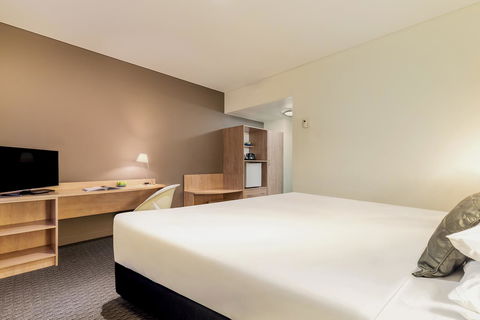 Ibis Melbourne Hotel And Apartments - Inverell Accommodation 6