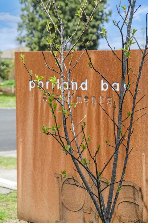 Portland Bay Apartments - Inverell Accommodation 0