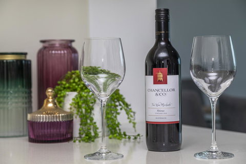 Signature Waterfront Apartments - Inverell Accommodation 27