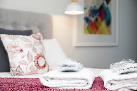 Signature Waterfront Apartments - Inverell Accommodation 6