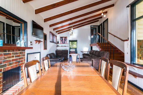 Beach Front Beauty - Ocean Front Views - Inverell Accommodation 4