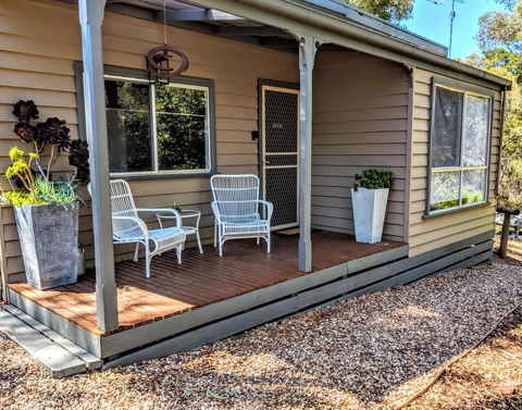 Tangenong Cottages - Inverell Accommodation 2