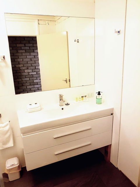 Tropicana Motor Inn - Inverell Accommodation 24