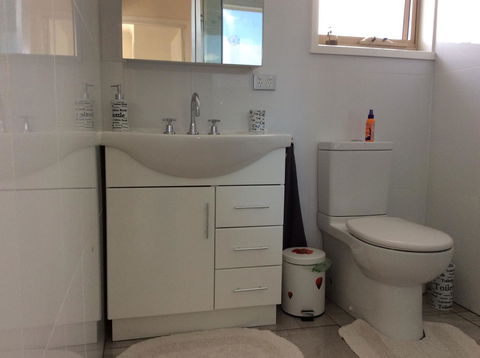 Avilla By The Bay - Inverell Accommodation 24