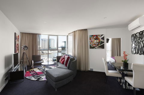 The Sebel Melbourne Docklands Hotel - Inverell Accommodation 16