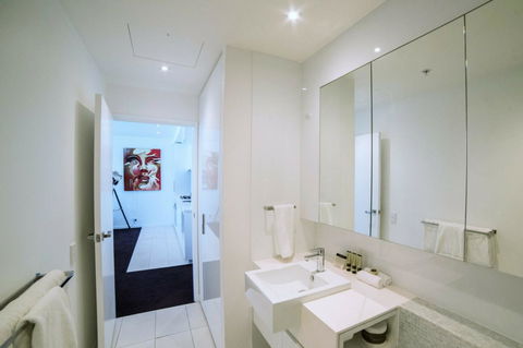 The Sebel Melbourne Docklands Hotel - Inverell Accommodation 4