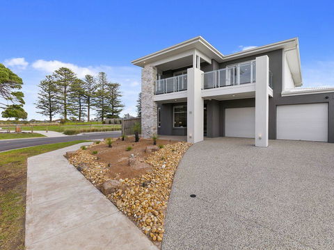 Bunya By The Sea - Inverell Accommodation 0