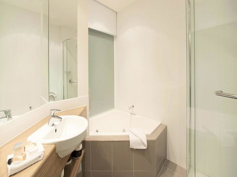 The Waves Apartments - Inverell Accommodation 7