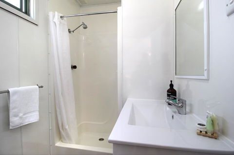 Kanasta Caravan Park - Inverell Accommodation 24