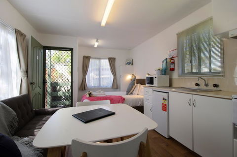 Kanasta Caravan Park - Inverell Accommodation 23