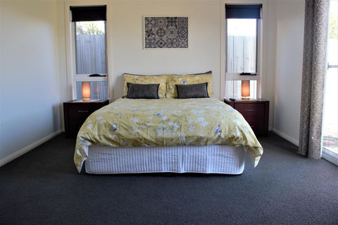 Tamara Temptation - Inverell Accommodation 10