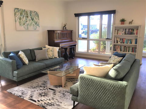 Tamara Temptation - Inverell Accommodation 8
