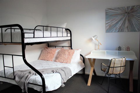 Tamara Temptation - Inverell Accommodation 14