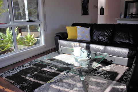 Tamara Temptation - Inverell Accommodation 4