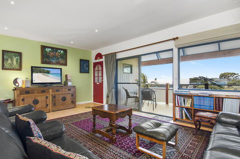 Black Dolphin Beach Penthouse - Inverell Accommodation 9