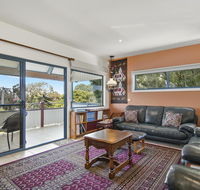 Black Dolphin Beach Penthouse - Inverell Accommodation