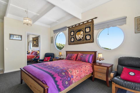 Black Dolphin Beach Penthouse - Inverell Accommodation 12