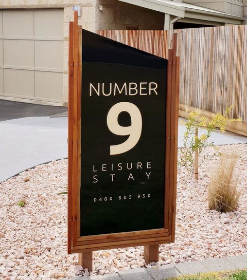 Number 9 Leisure Stay - Inverell Accommodation 2