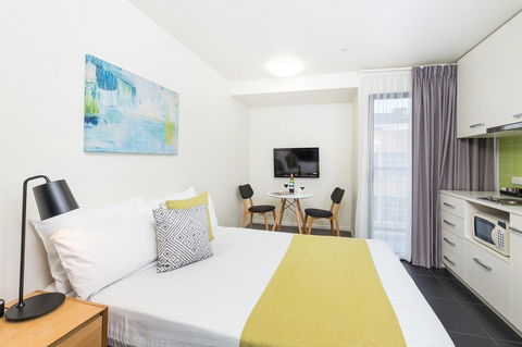City Edge North Melbourne Apartment Hotel - Inverell Accommodation 0