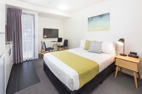 City Edge North Melbourne Apartment Hotel - Inverell Accommodation 2