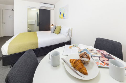 City Edge North Melbourne Apartment Hotel - Inverell Accommodation 4