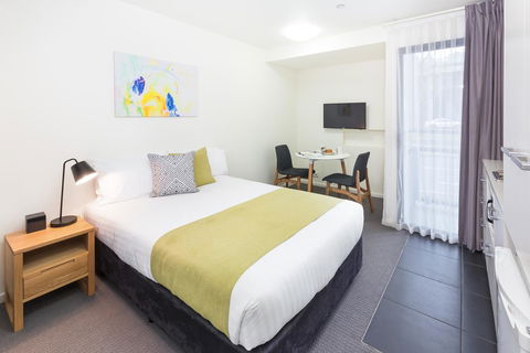 City Edge North Melbourne Apartment Hotel - Inverell Accommodation 1