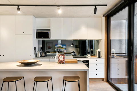 Stylish Apartment In Unique Church Development - Inverell Accommodation 3