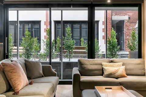Stylish Apartment In Unique Church Development - Inverell Accommodation 5
