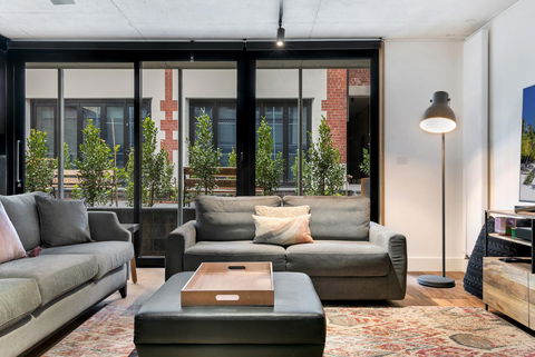 Stylish Apartment In Unique Church Development - Inverell Accommodation 4