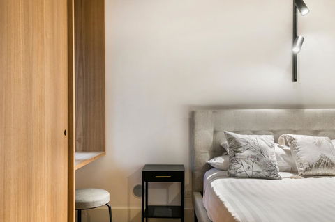 Stylish Apartment In Unique Church Development - Inverell Accommodation 12