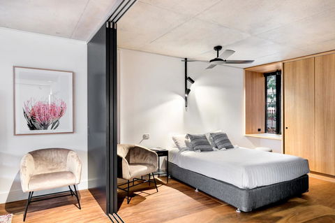 Stylish Apartment In Unique Church Development - Inverell Accommodation 9