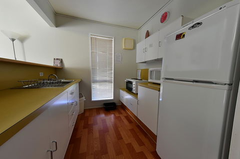 Executive Hideaway - Inverell Accommodation 37
