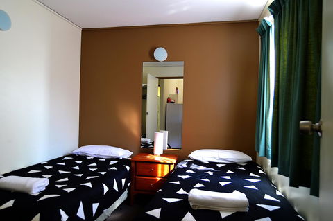 Executive Hideaway - Inverell Accommodation 6
