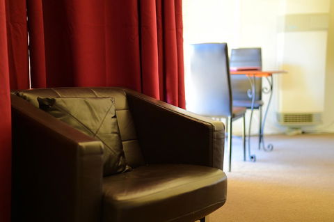 Executive Hideaway - Inverell Accommodation 35