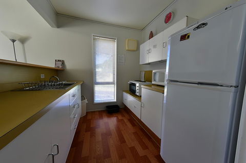 Executive Hideaway - Inverell Accommodation 36