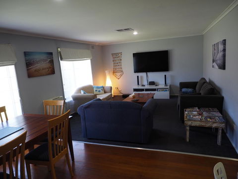 Port Relaxation - Inverell Accommodation 1