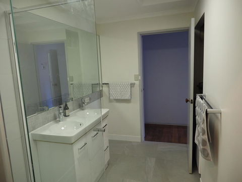 Port Relaxation - Inverell Accommodation 4