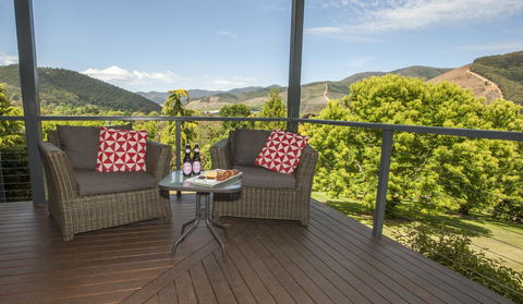 Abbys Cottages Bright - Inverell Accommodation 7