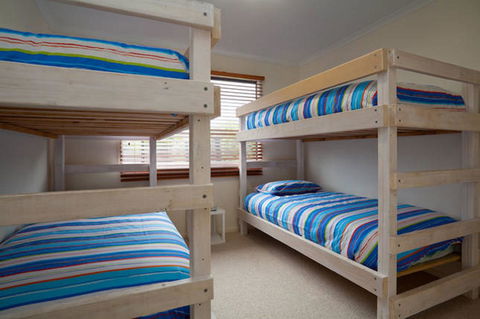 Woolamai Family Retreat - Inverell Accommodation 11
