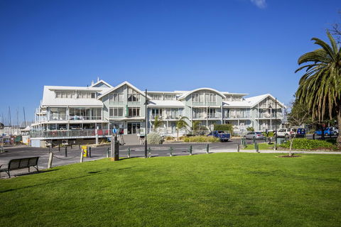 Aligned Corporate Residences Williamstown - Inverell Accommodation 3