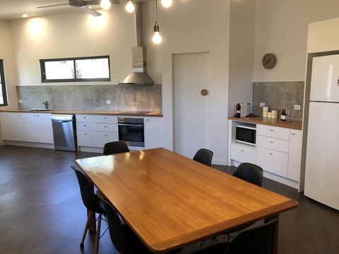 Saje\'s House & Pod - Inverell Accommodation 5
