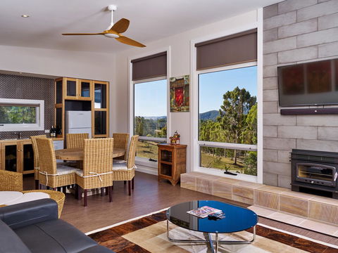 Panoramia Villas - Inverell Accommodation 9