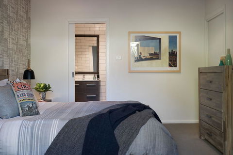 East Street Daylesford - Inverell Accommodation 24