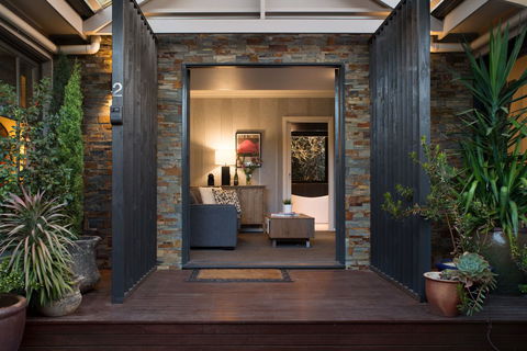 East Street Daylesford - Inverell Accommodation 6