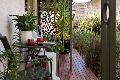 East Street Daylesford - Inverell Accommodation 31