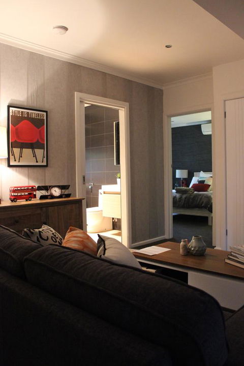 East Street Daylesford - Inverell Accommodation 4