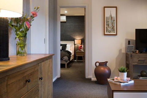 East Street Daylesford - Inverell Accommodation 9